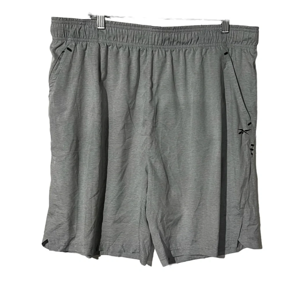 Reebok Men’s Athletic Shorts Gray Size XL Loose